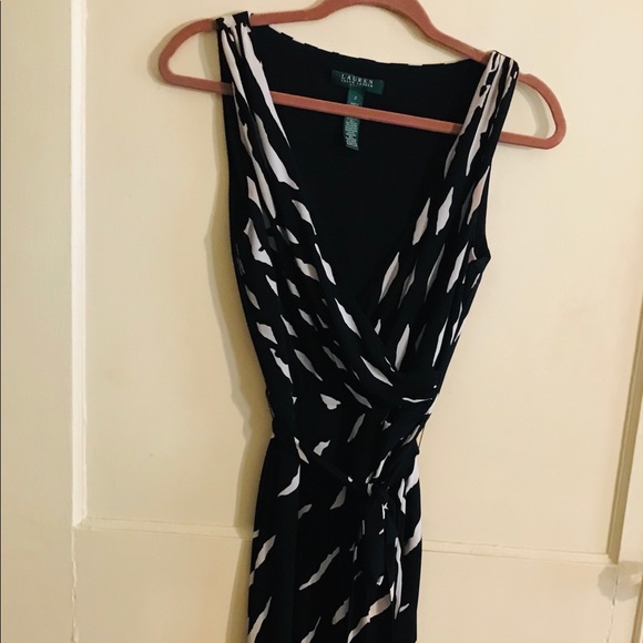 🔥LAUREN RL Blk& Wht print Faux Wrap dress 👗 - Picture 2 of 6